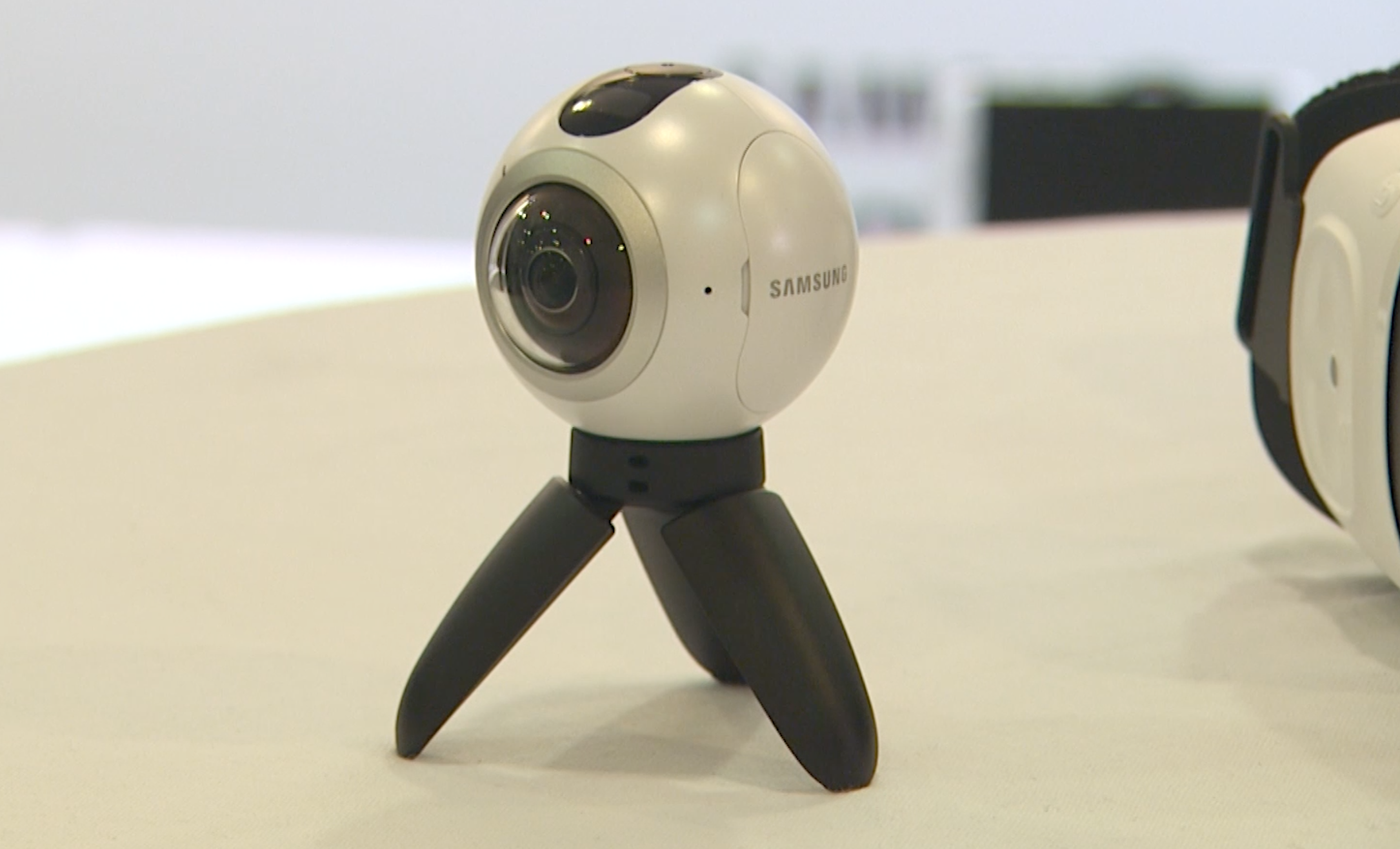 Going 360 degrees with Samsung Gear 360 announced » EFTM