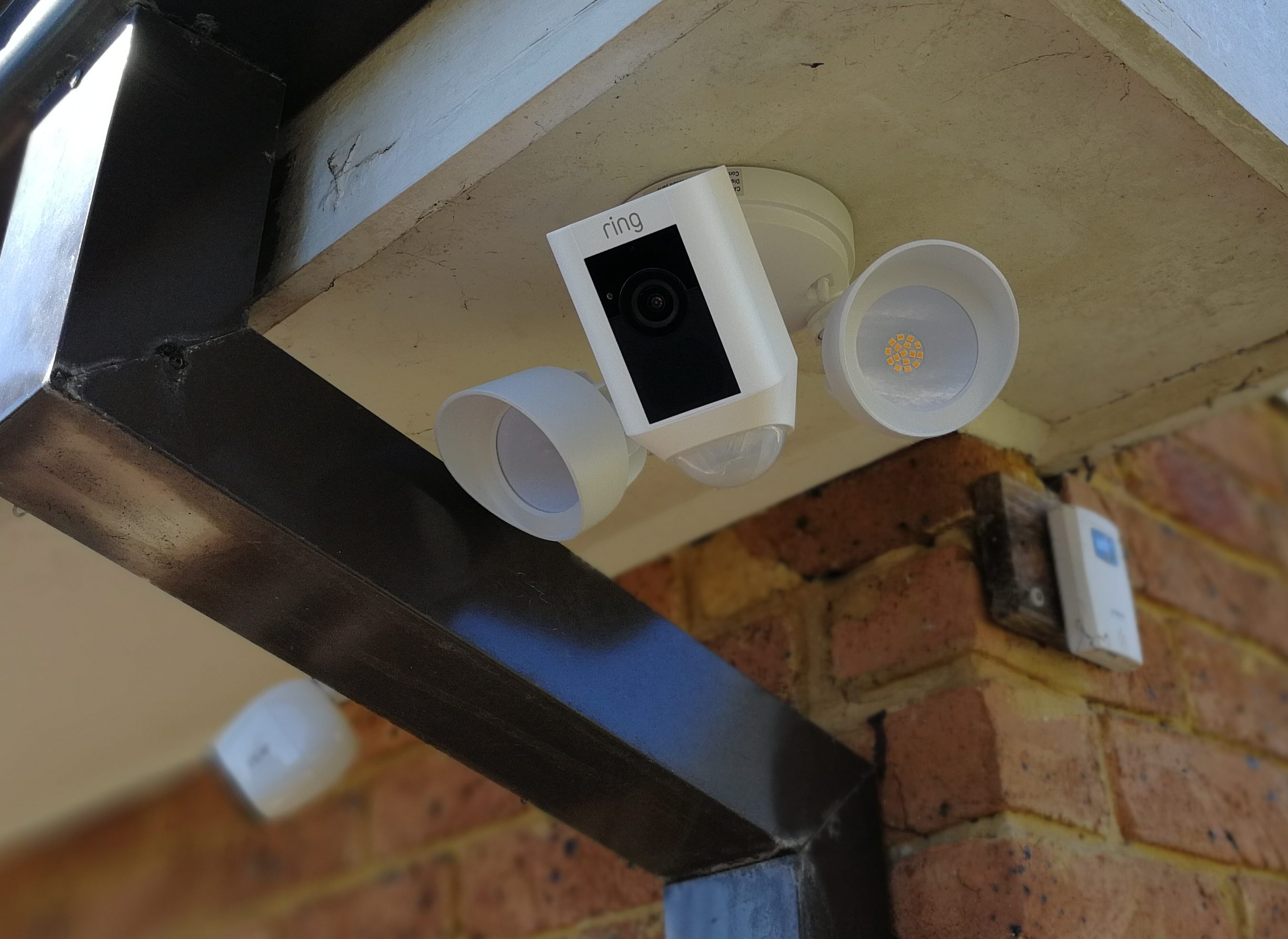 Ring Floodlight Cam & Doorbell 2 REVIEW - added coverage and quality » EFTM
