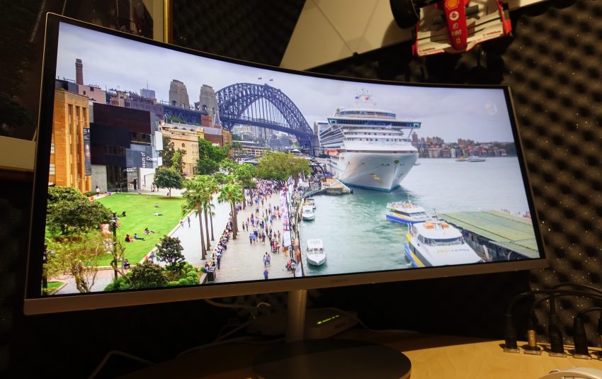 Curved monitors are the new dualscreen Samsung Curved Monitor tested