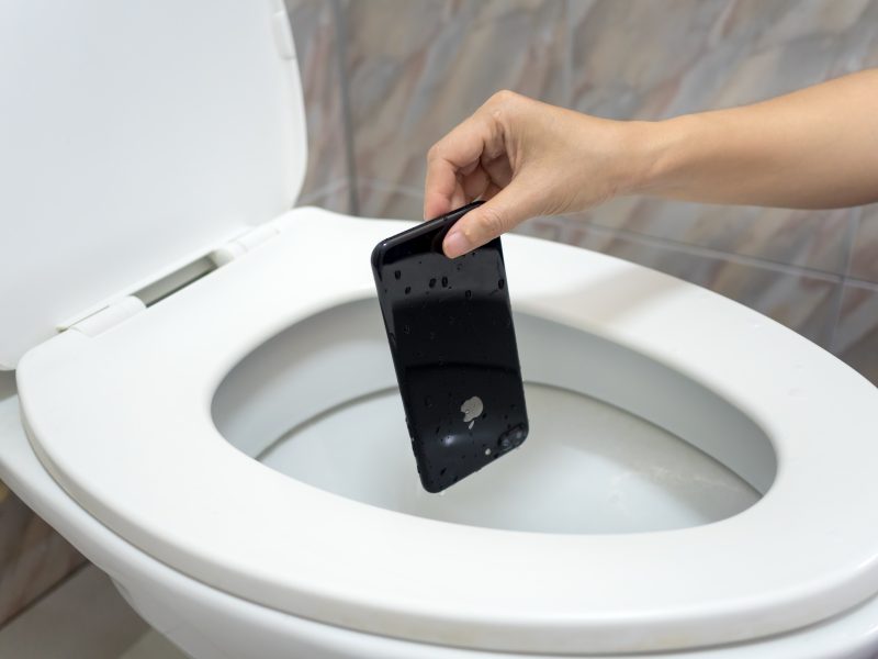 How to fix a wet phone DO NOT PUT IT IN RICE » EFTM