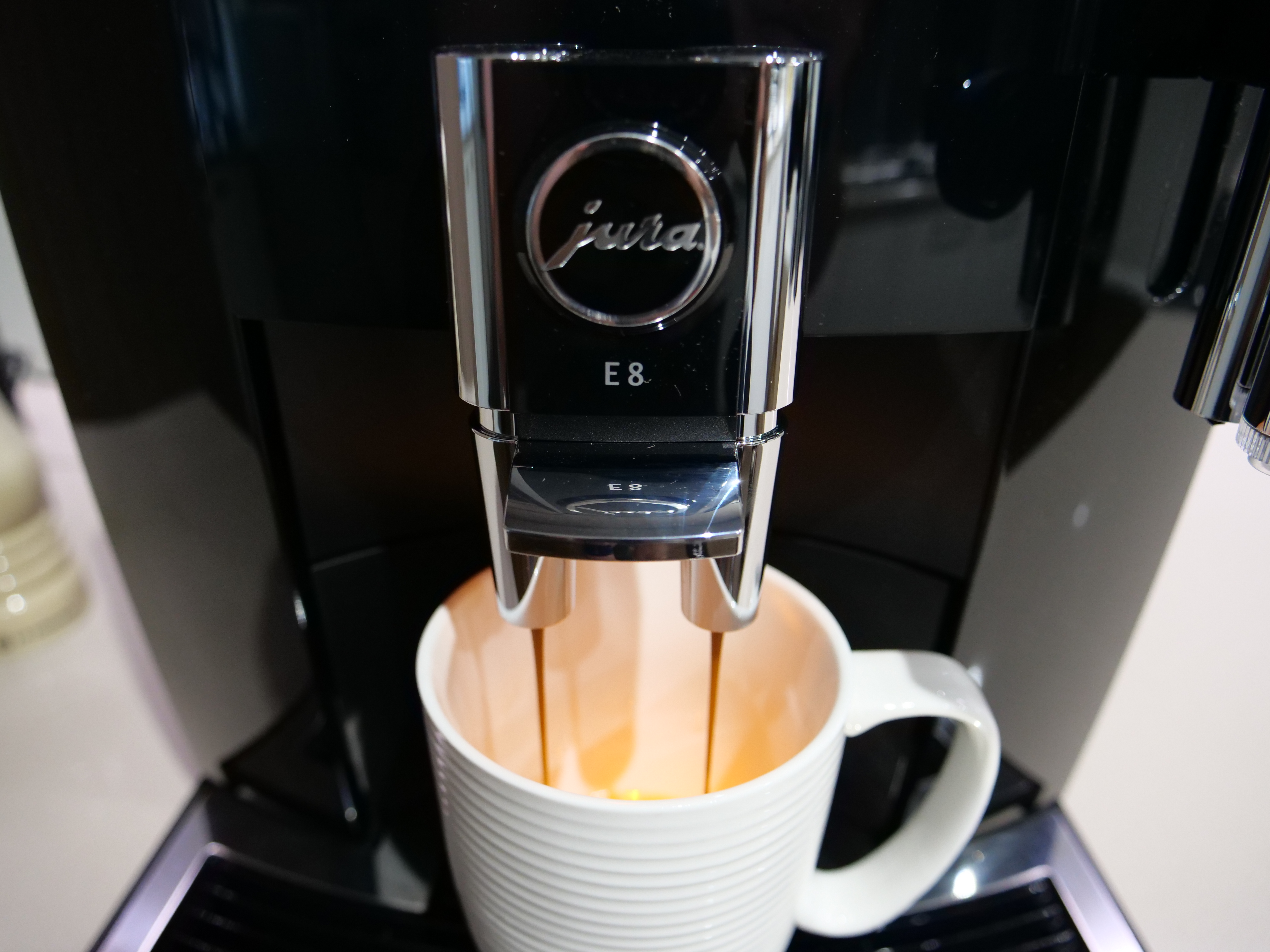 Jura E8 Coffee Machine Review » EFTM