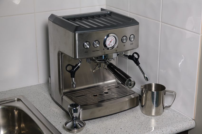 Aldi Special Buy Sterling Coffee Machine Review » EFTM