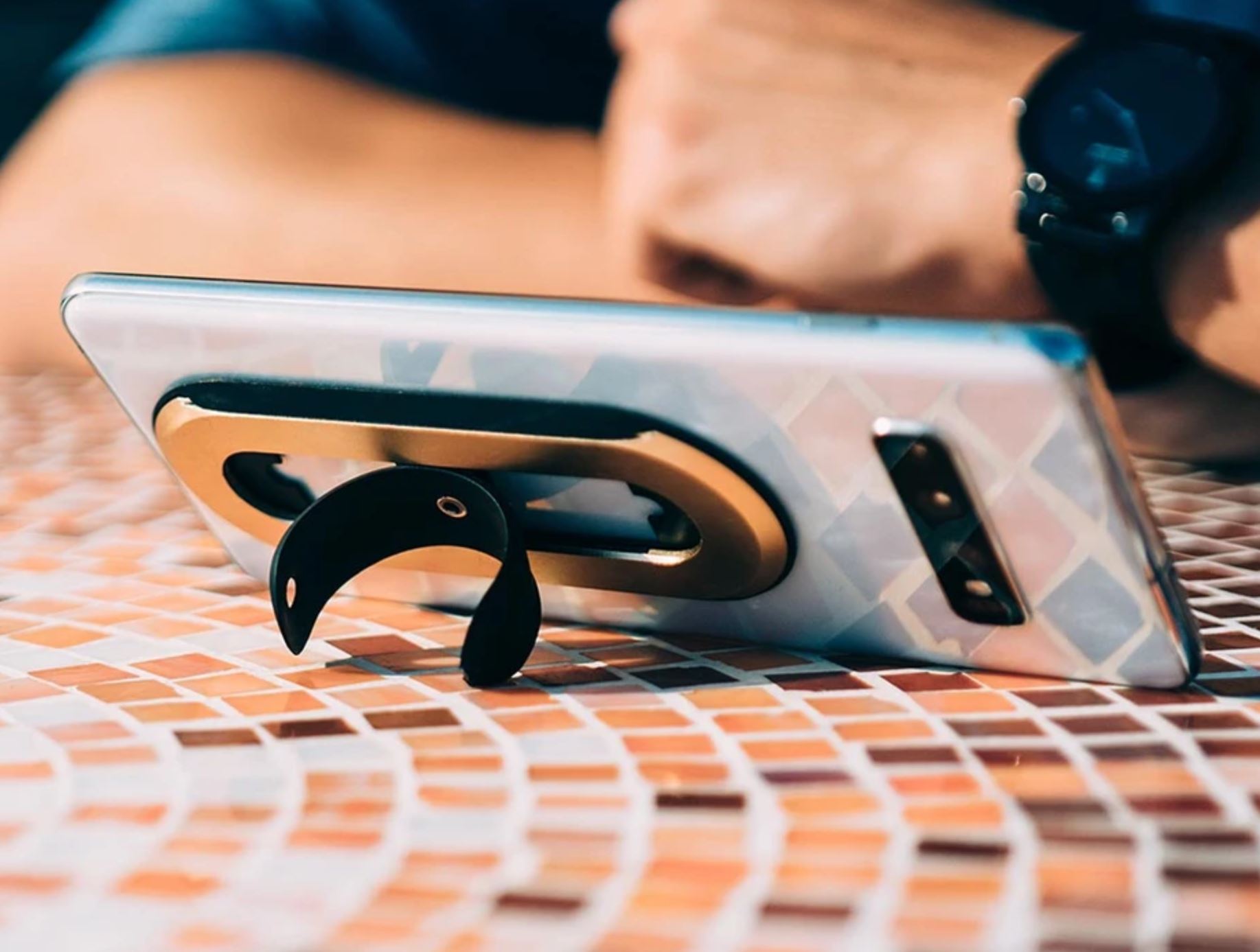 Ohsnap is the ‘phone grip’ you never knew you needed EFTM