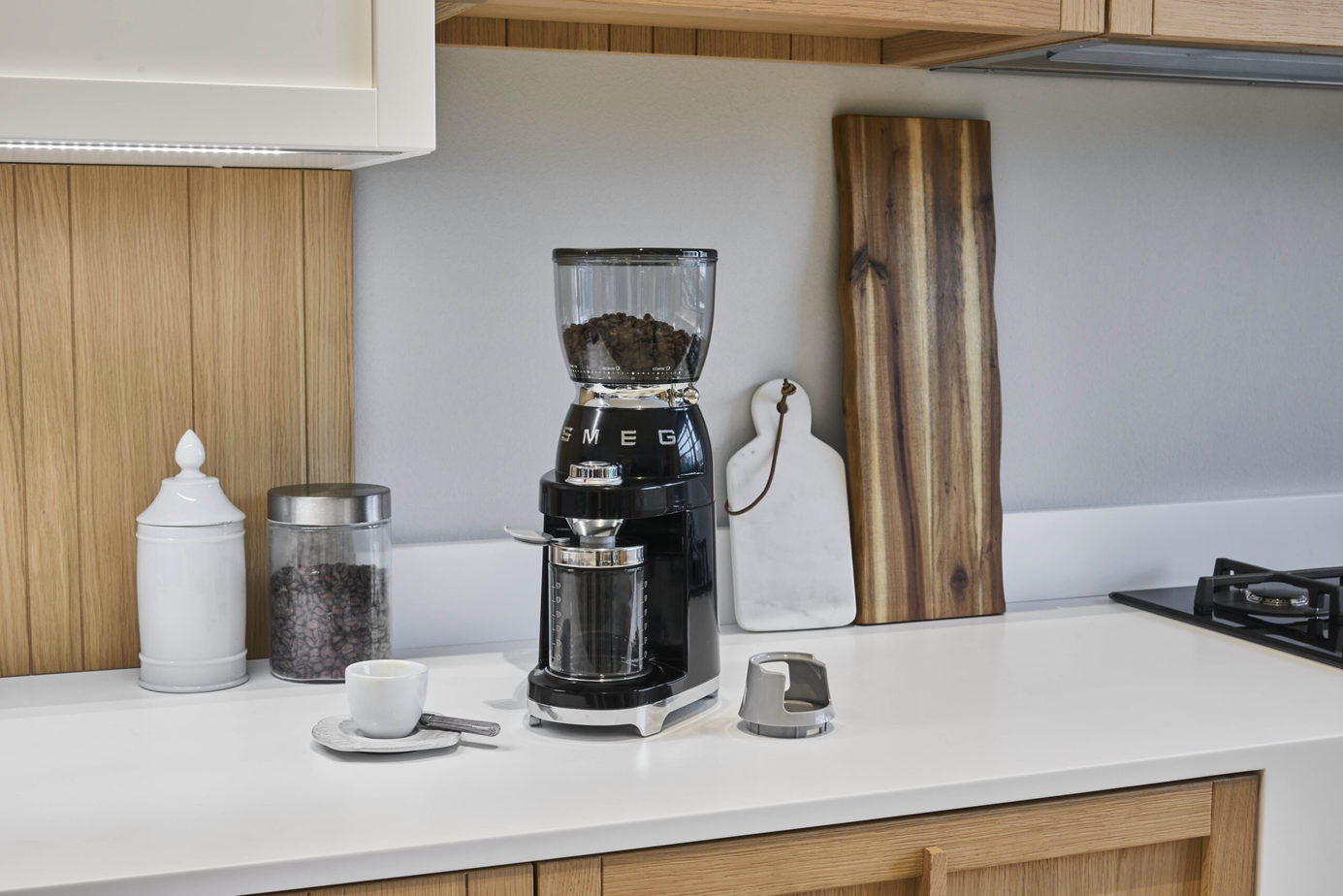 Bringing style and colour to your complete coffee setup at home Smeg's