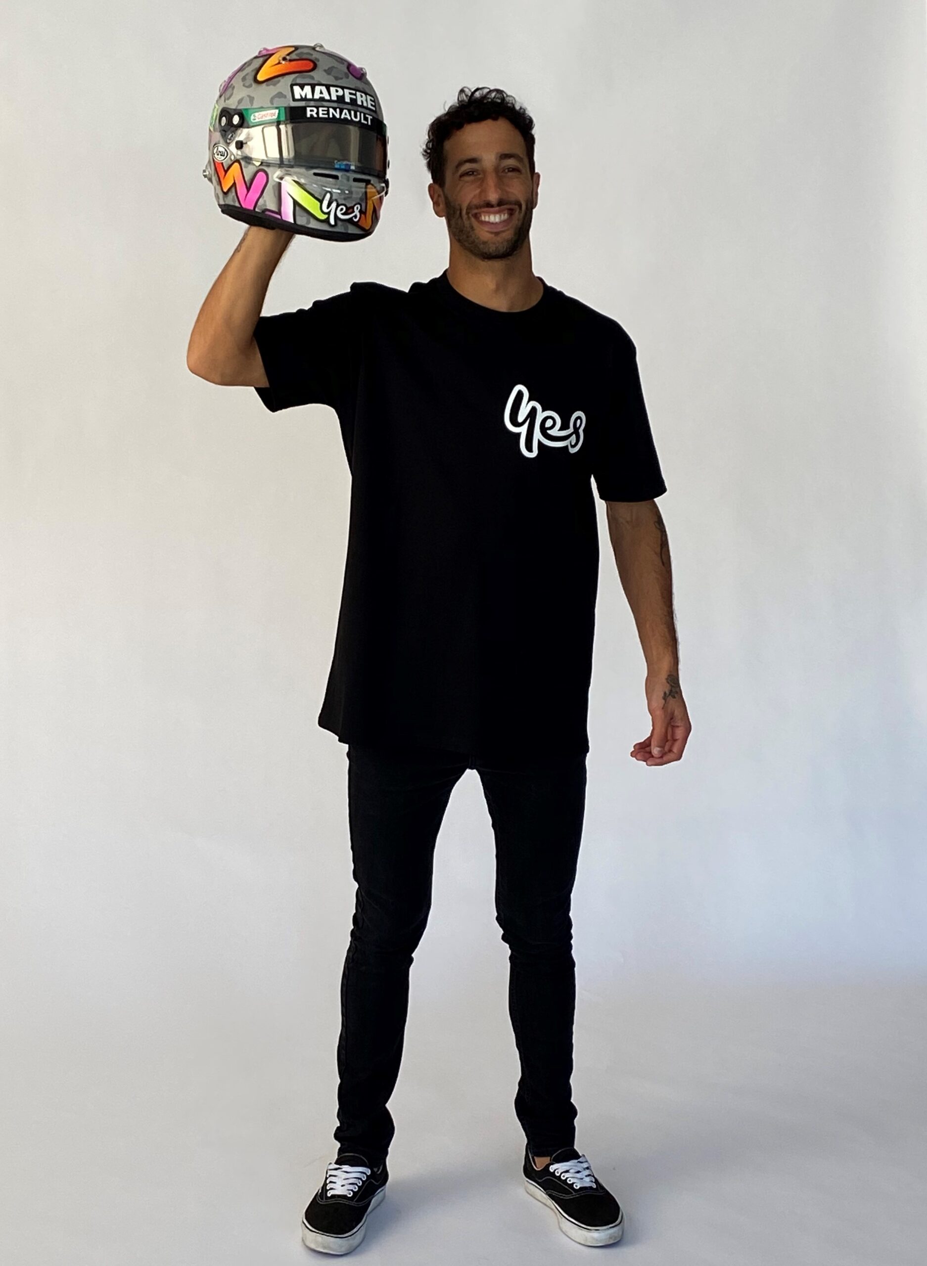 Daniel Ricciardo says 'yes' to Optus » EFTM