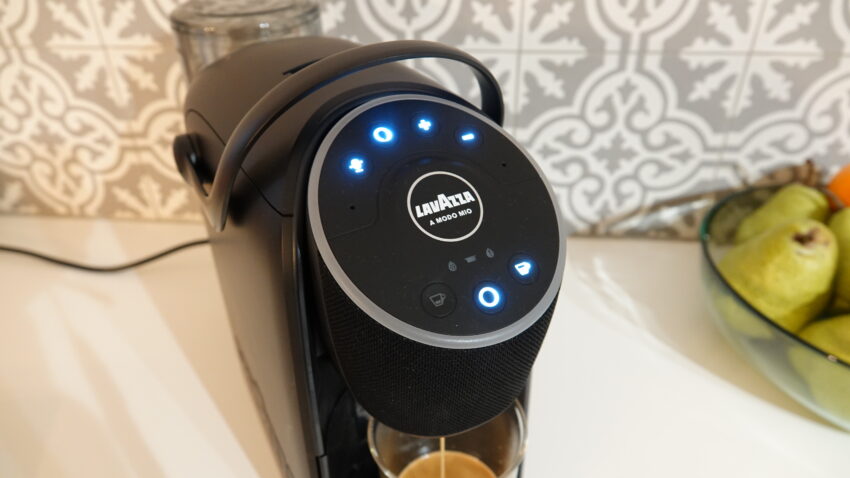 Lavazza A Modo Mio Voicy review - Smart Coffee, but it's purpose is greater  than that