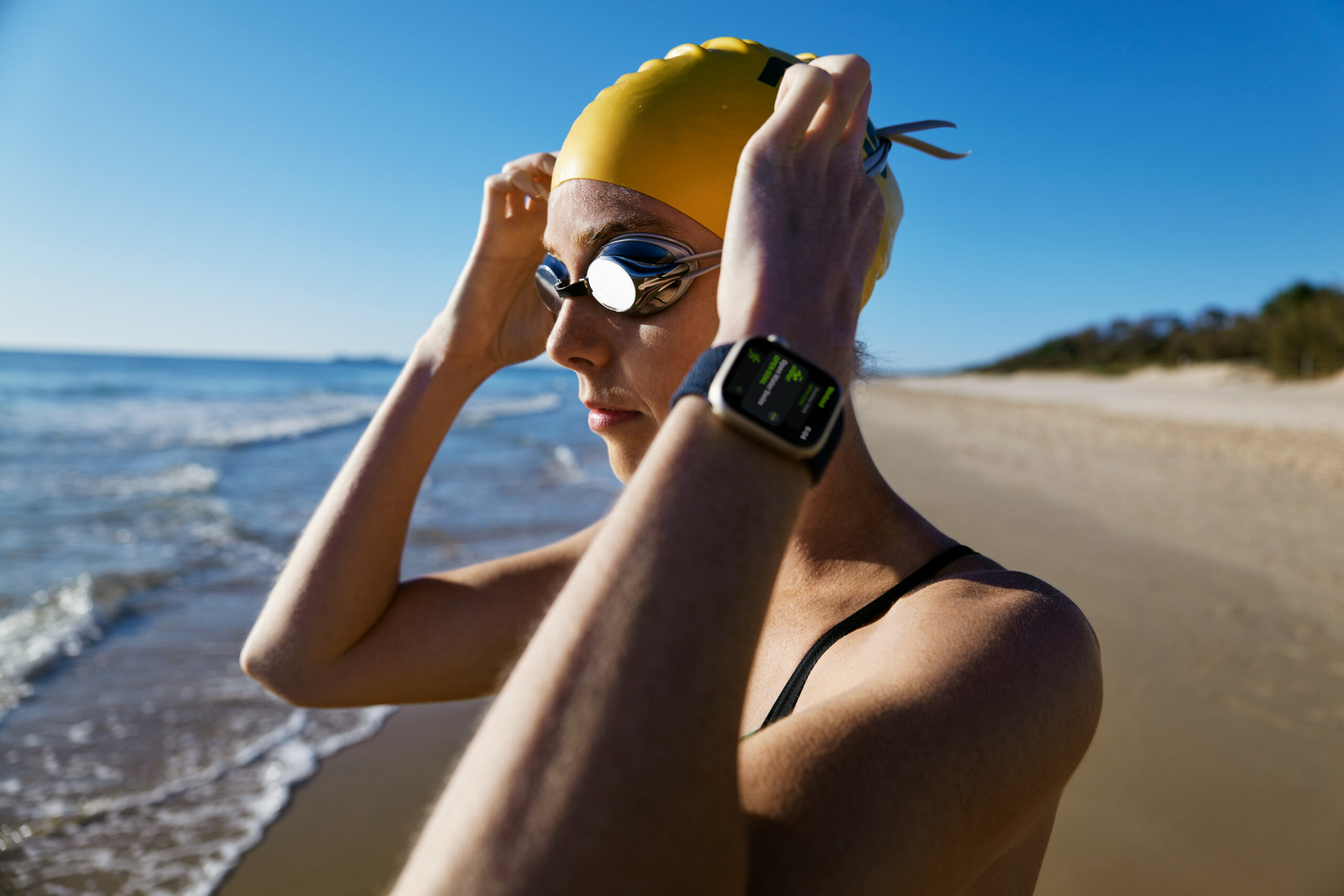 Swim laps. Go to swim go swimming разница. Apple watch se и бассейн. In apple swim. плавание дети.