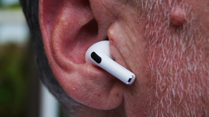 Review: The Apple Airpods Pro 2 Look the Same But Sound Even Better -  InsideHook