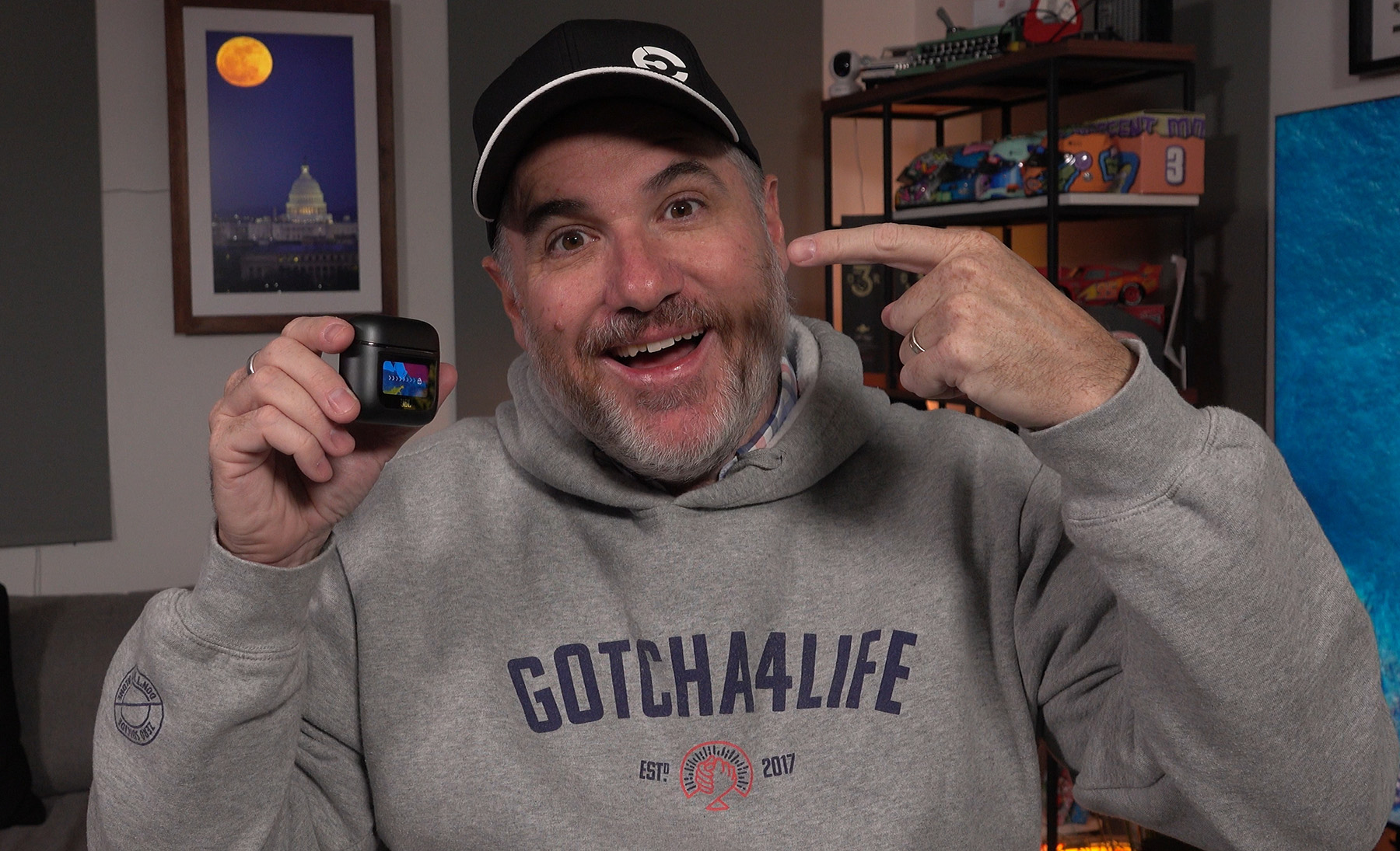 JBL Tour Pro 2 Review the screen is great, the headphones are