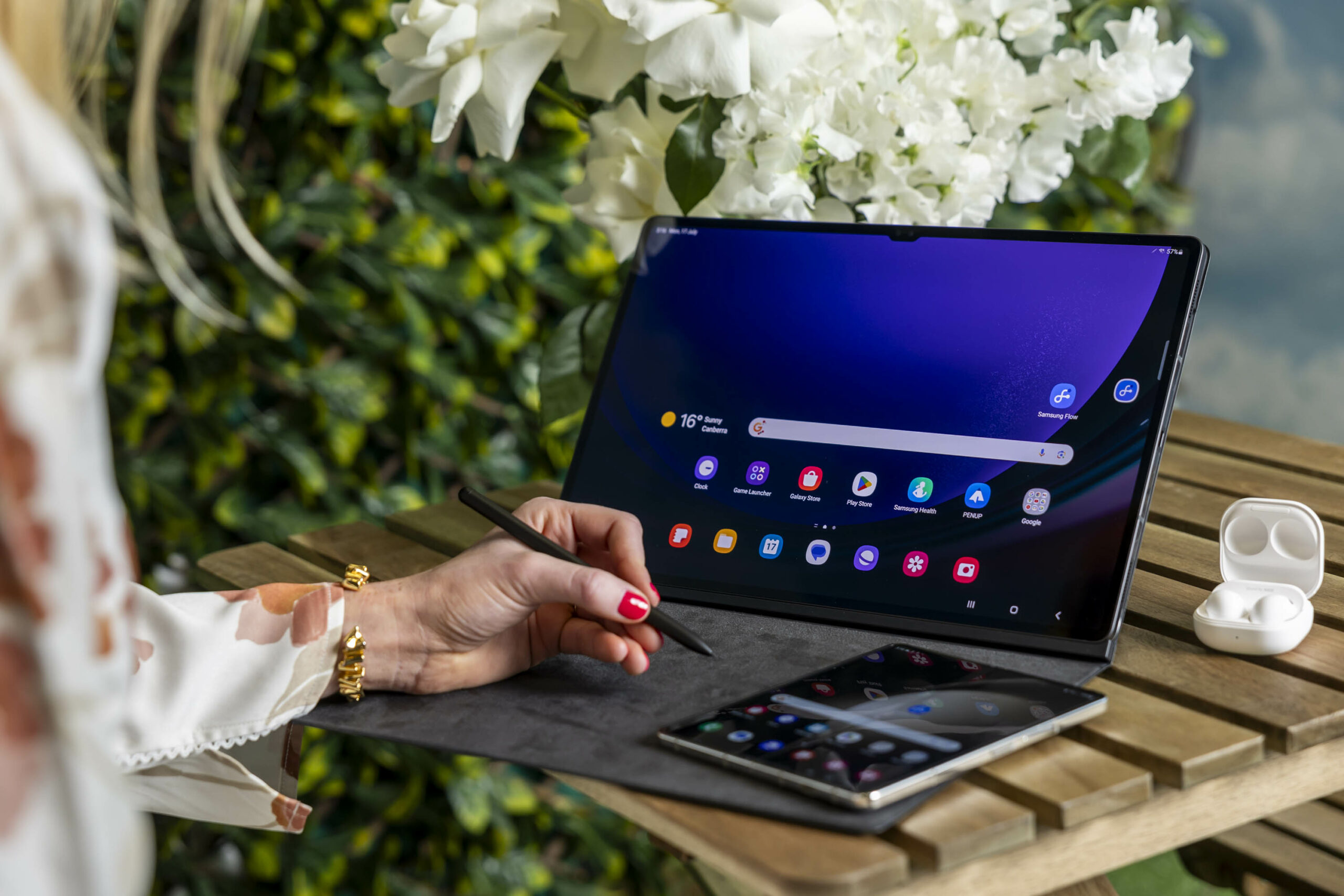 Samsung announces new premium Galaxy S9 tab range » EFTM