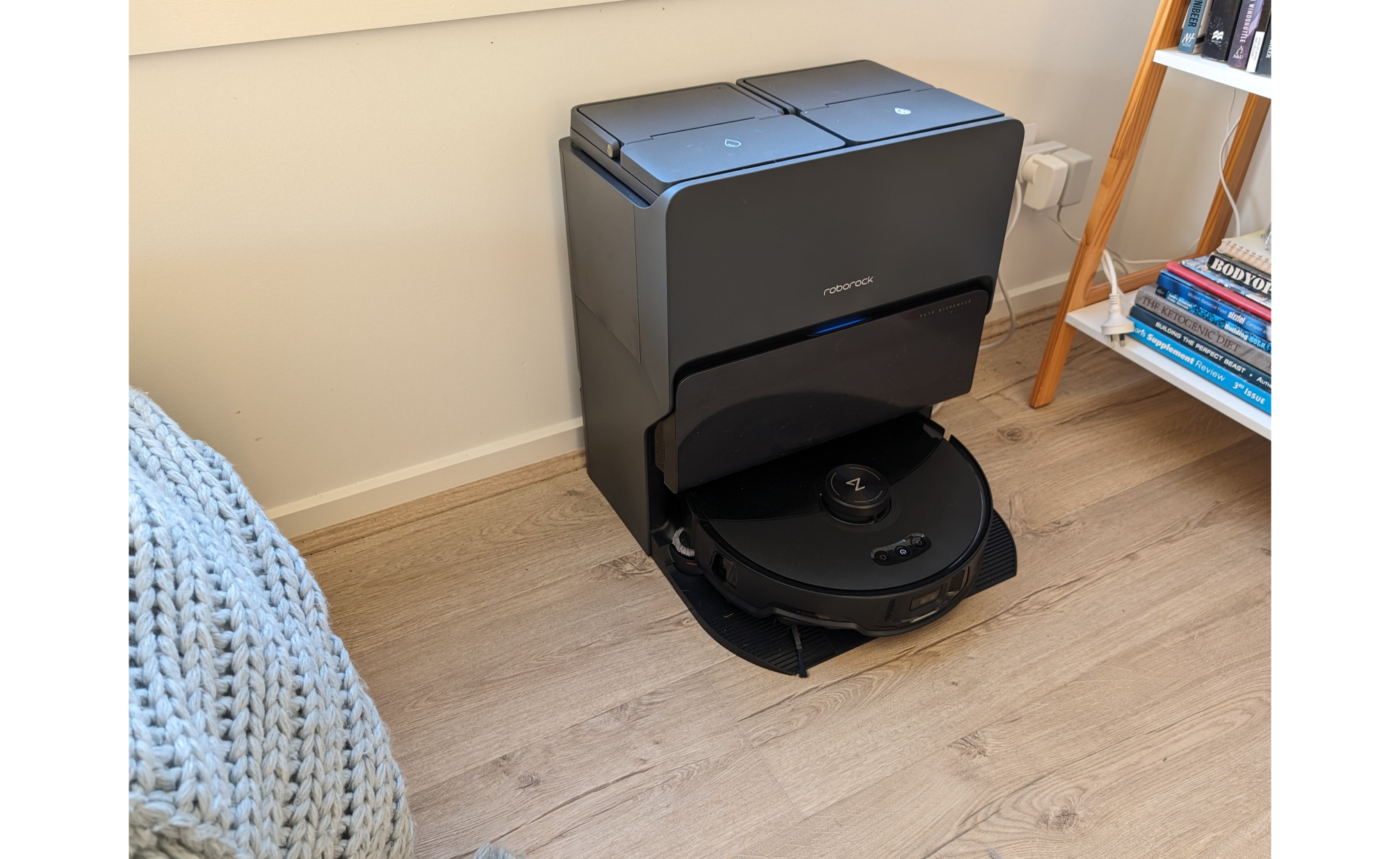 [新品未使用] roborock S8 MaxV Ultra Amazon.com - roborock S8 MaxV Ultra Robot Vacuum & Sonic Mop