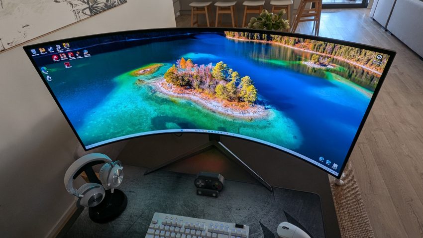 Review: LG UltraGear 45 OLED 45GS96QB gaming monitor -- big