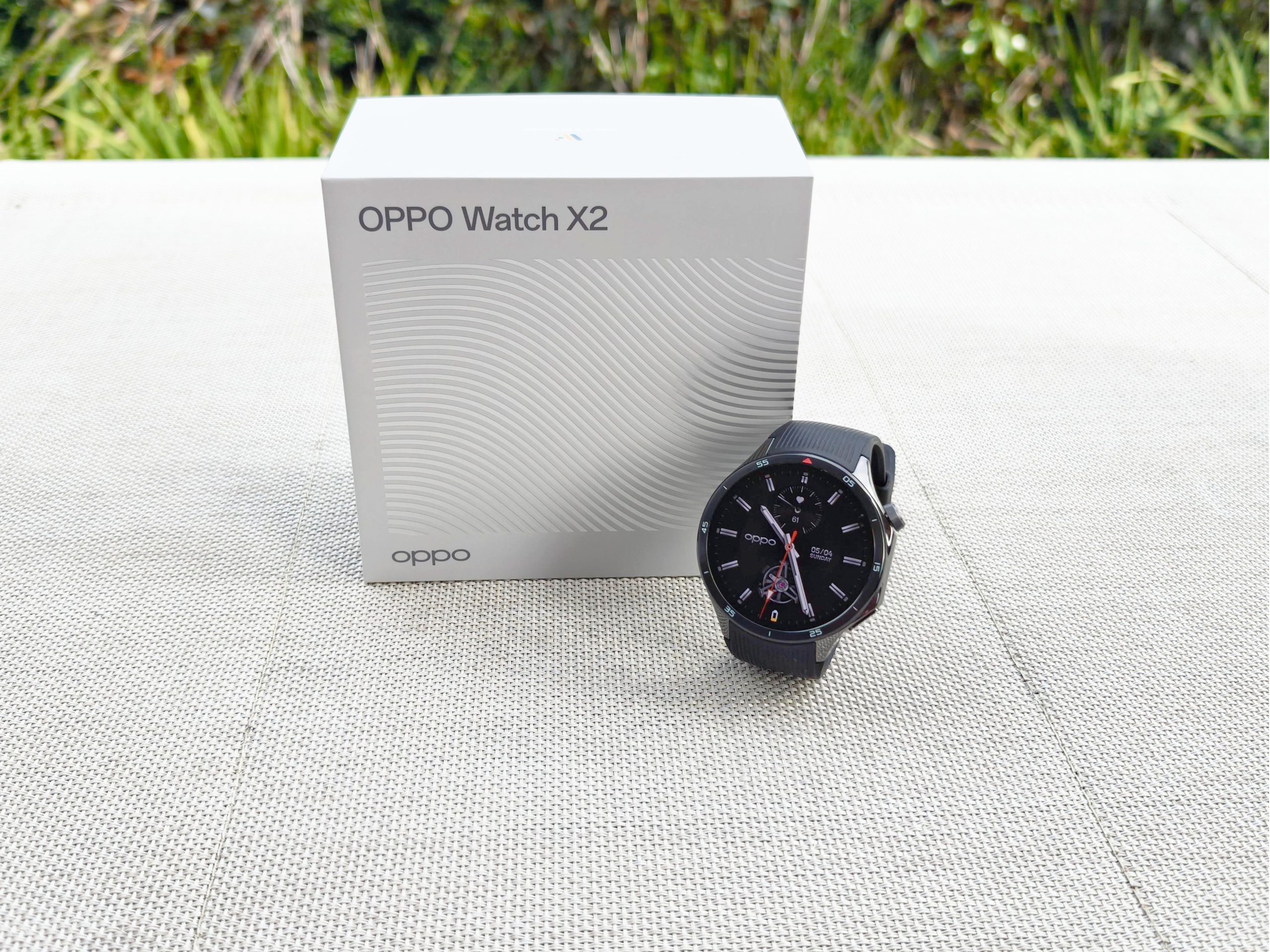 Review: OPPO Watch X2 -- stylish, elegant and feature-packed