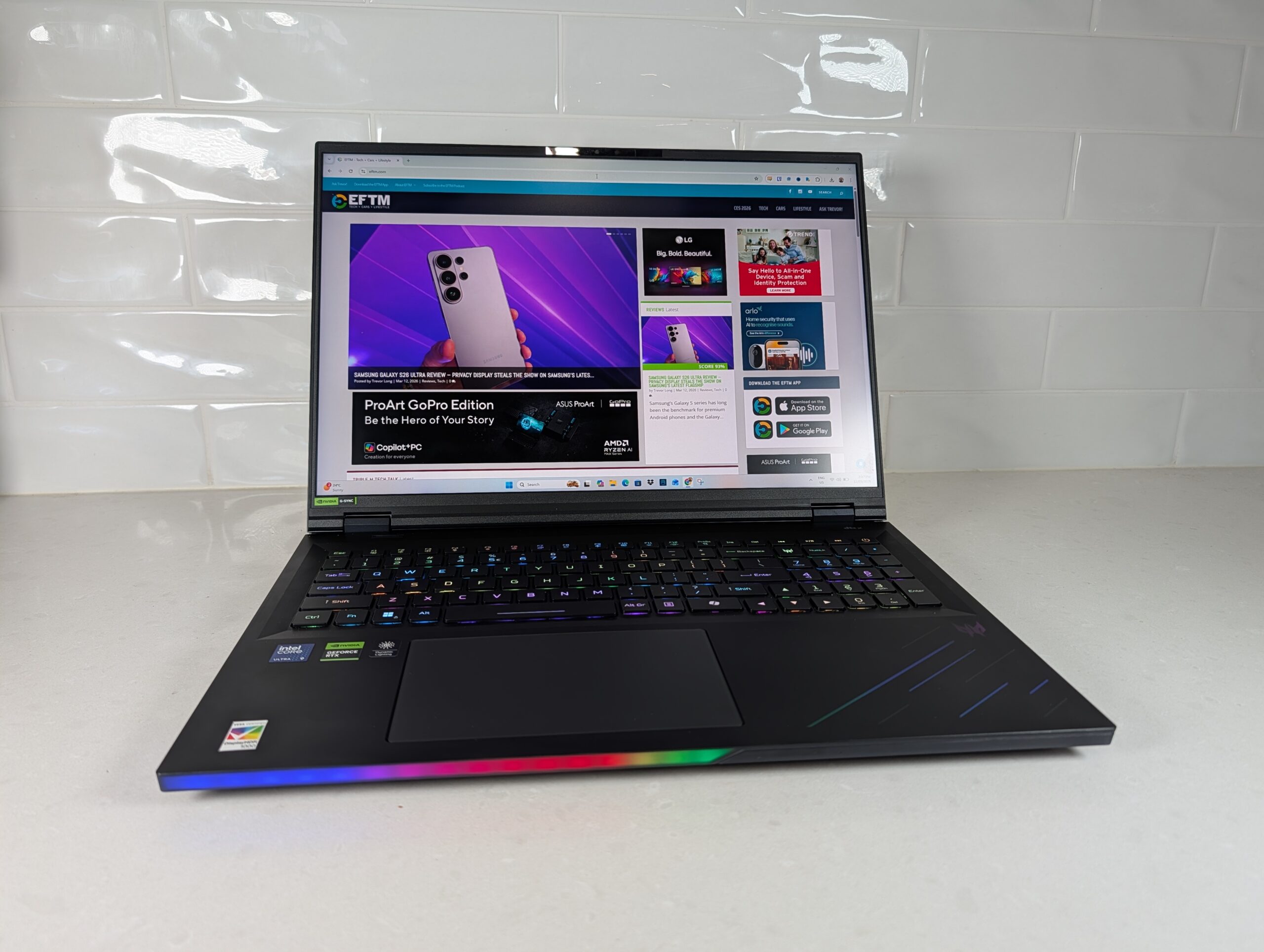 ACER Predator Helios 18 AI Review: A loud and proud gaming laptop
