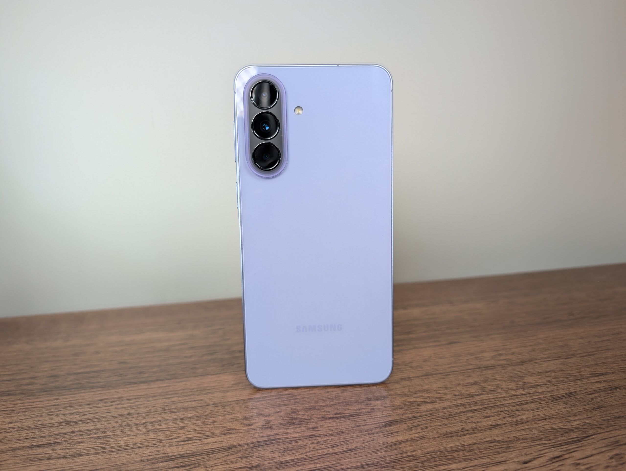 Samsung Galaxy A57 Review: Mid-range price, flagship features