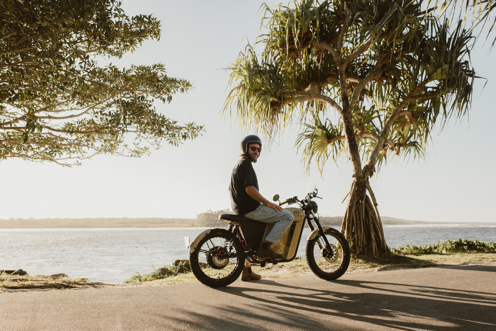 Ditch the bowser and power up your commute with the FTN Motion Streetdog XR electric motorcycle