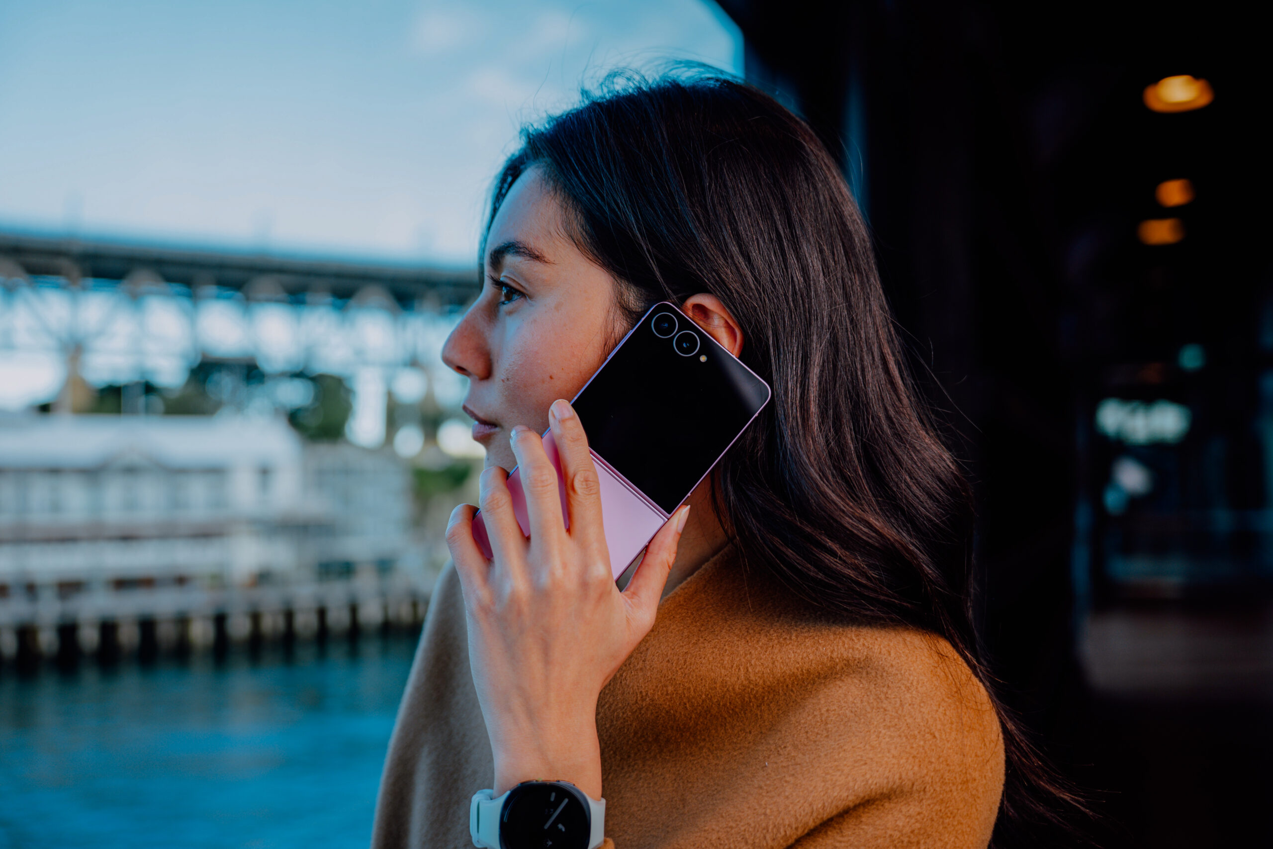 Australians are using their smartphones for calls and texts less than ever